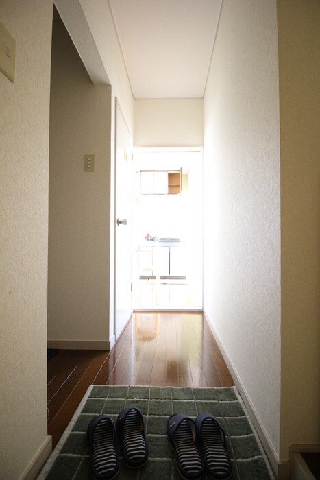 物件内観写真17　(玄関)
