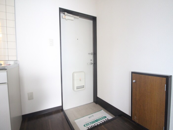 物件内観写真21　(玄関)