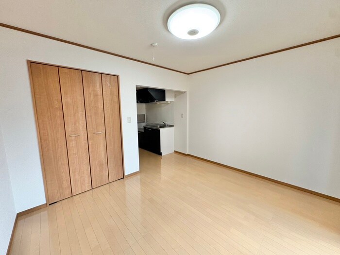 物件内観写真9　(居室)