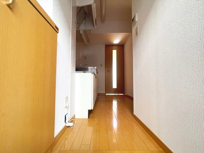 物件内観写真18　(廊下)