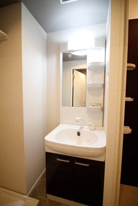 物件内観写真12　(洗面)