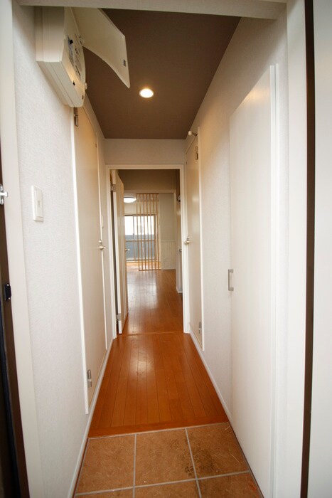 物件内観写真15　(玄関)