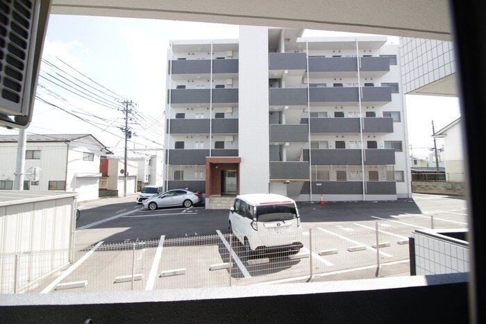 物件内観写真21　(室内からの展望)