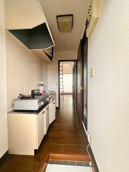 物件内観写真15　(廊下)