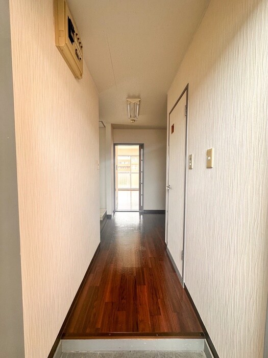 物件内観写真17　(廊下)