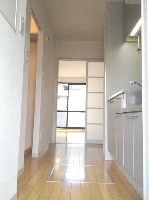 物件内観写真13　(廊下)