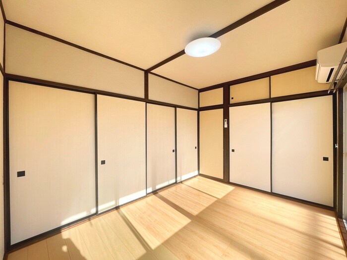 物件内観写真10　(居室)