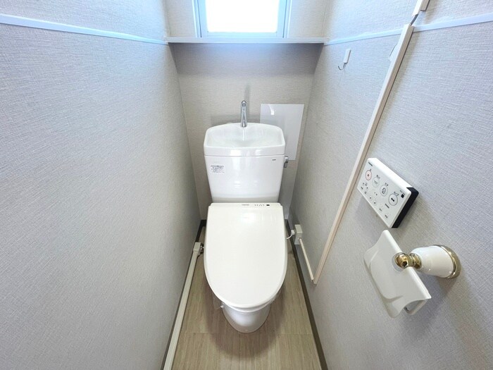 物件内観写真15　(トイレ)