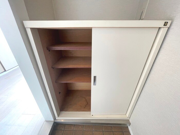 物件内観写真18　(靴箱)