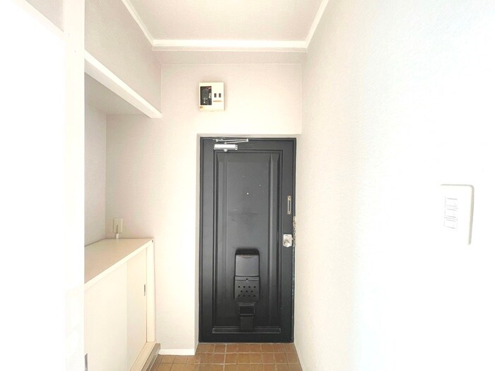 物件内観写真19　(玄関)