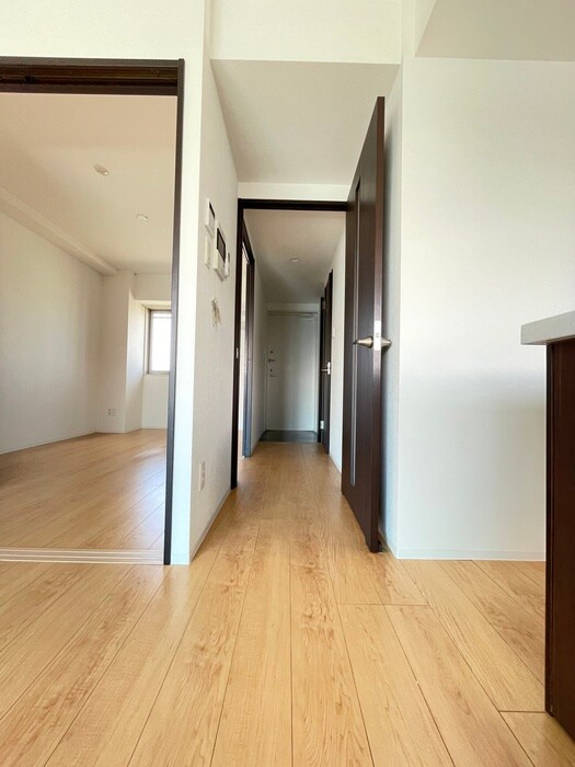 物件内観写真20　(廊下)