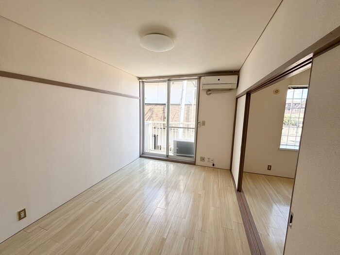 物件内観写真10　(居室)