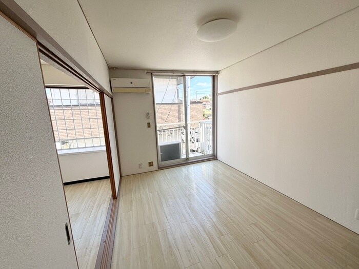 物件内観写真10　(居室)