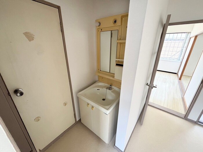 物件内観写真13　(洗面)