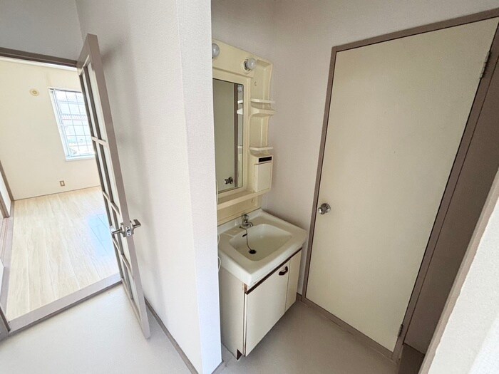 物件内観写真14　(洗面)