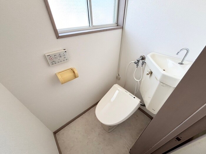 物件内観写真14　(トイレ)