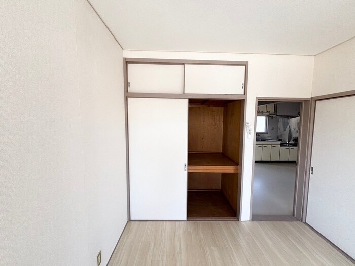 物件内観写真15　(収納)