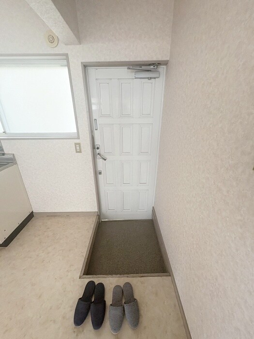 物件内観写真17　(玄関)