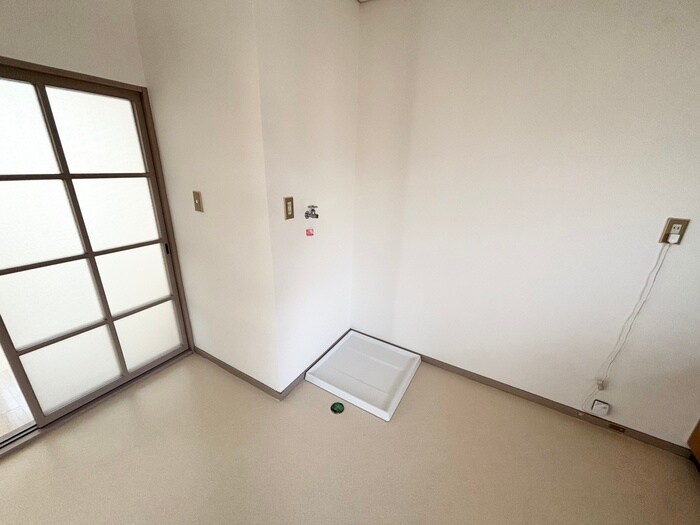 物件内観写真22　(洗濯機置場)
