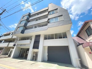 丸繁ビル外観写真
