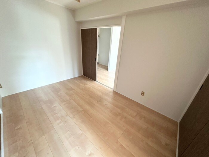 物件内観写真10　(居室)