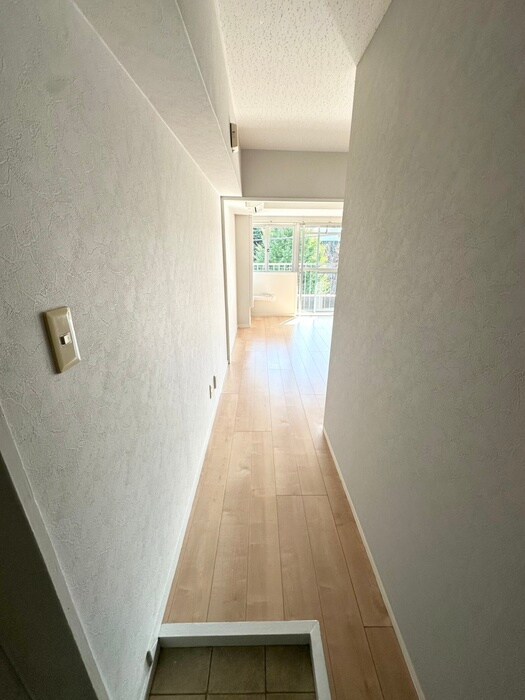 物件内観写真17　(廊下)