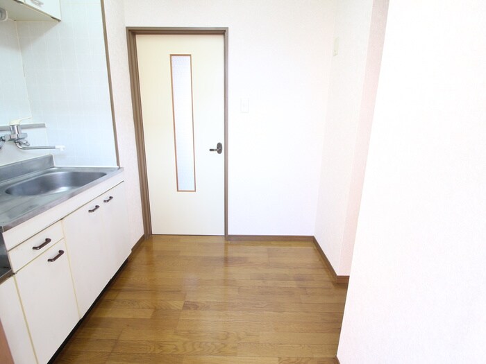 物件内観写真16　(廊下)