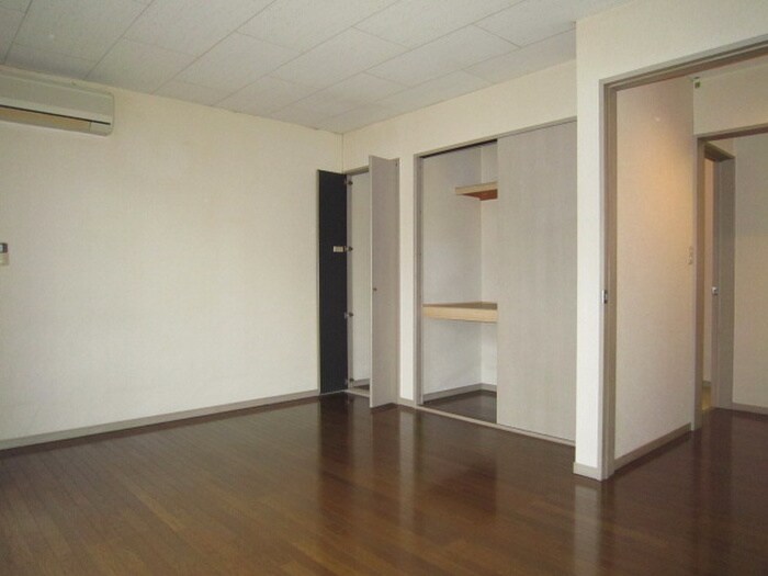 物件内観写真15　(居室)