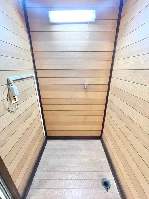 物件内観写真13　(洗濯機置場)