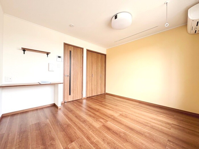 物件内観写真8　(居室)