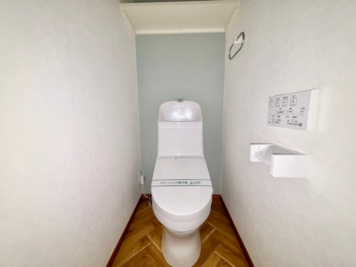 物件内観写真14　(トイレ)