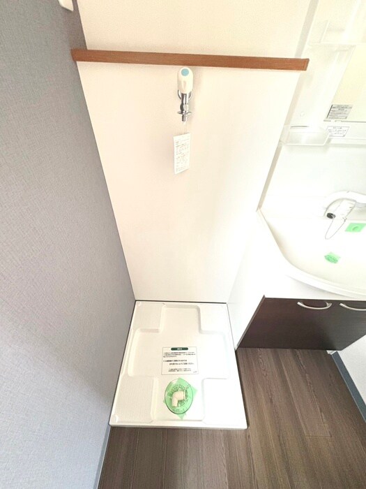 物件内観写真15　(洗濯機置場)