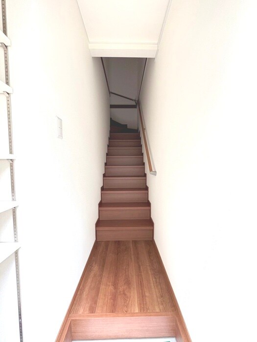 物件内観写真20　(廊下)