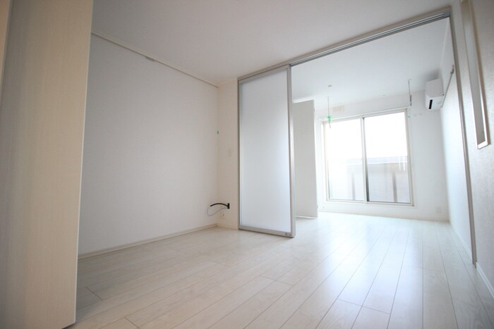 物件内観写真10　(居室)