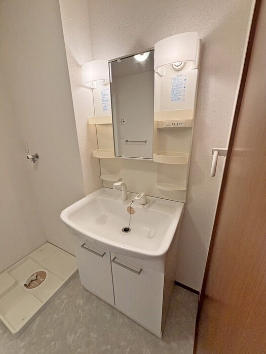 物件内観写真10　(洗面)