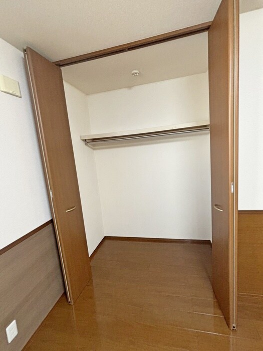 物件内観写真12　(収納)