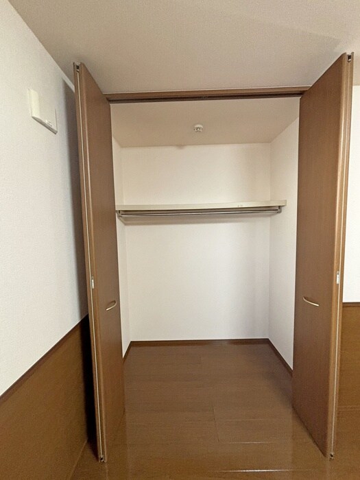 物件内観写真18　(収納)