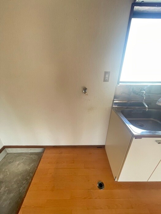 物件内観写真11　(洗濯機置場)