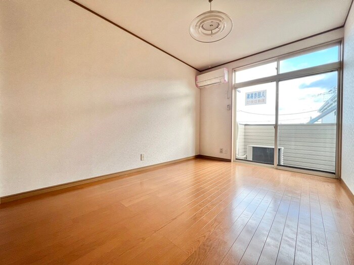 物件内観写真8　(居室)