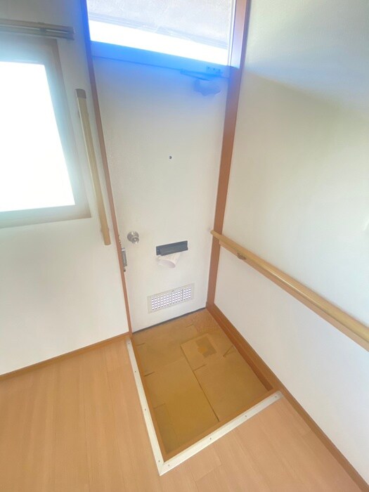 物件内観写真15　(玄関)