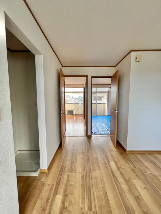 物件内観写真17　(廊下)