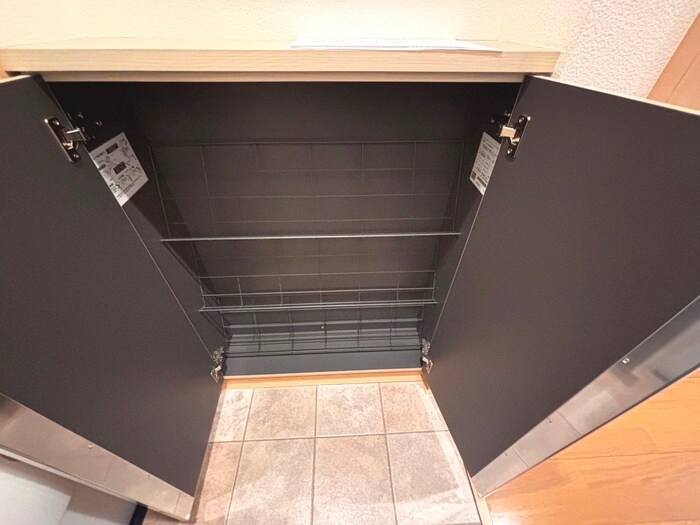 物件内観写真18　(靴箱)