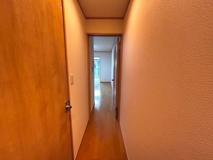 物件内観写真19　(廊下)