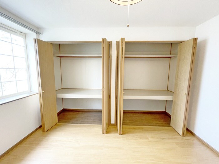 物件内観写真10　(収納)
