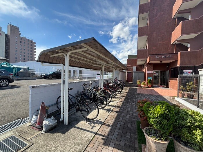 物件外観写真4　(駐輪場)