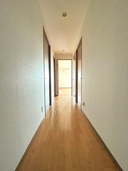 物件内観写真15　(廊下)