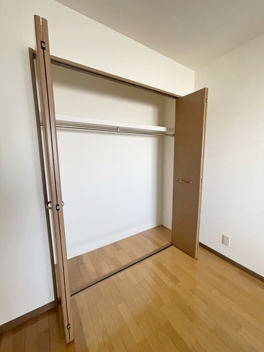 物件内観写真16　(収納)