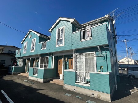 ラ・フラ－ル外観写真