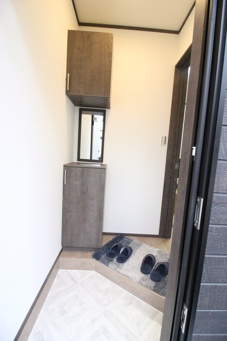 物件内観写真17　(玄関)