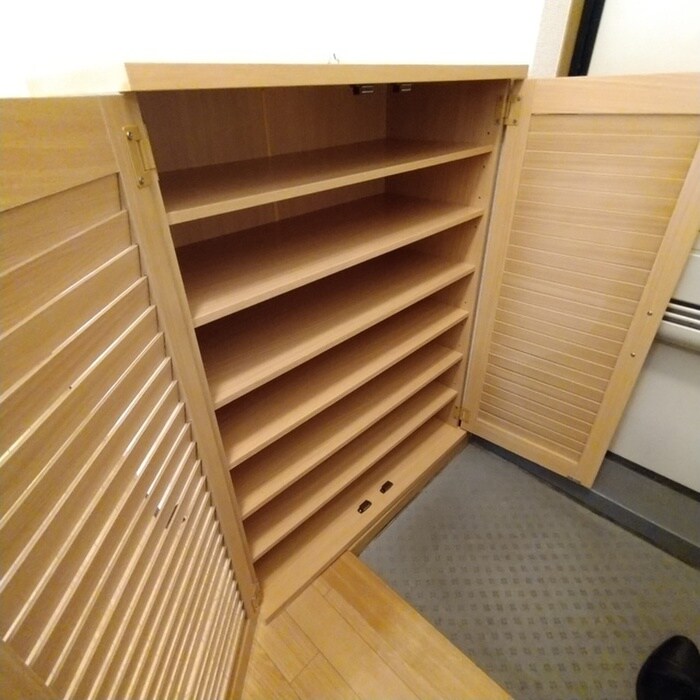 物件内観写真15　(靴箱)